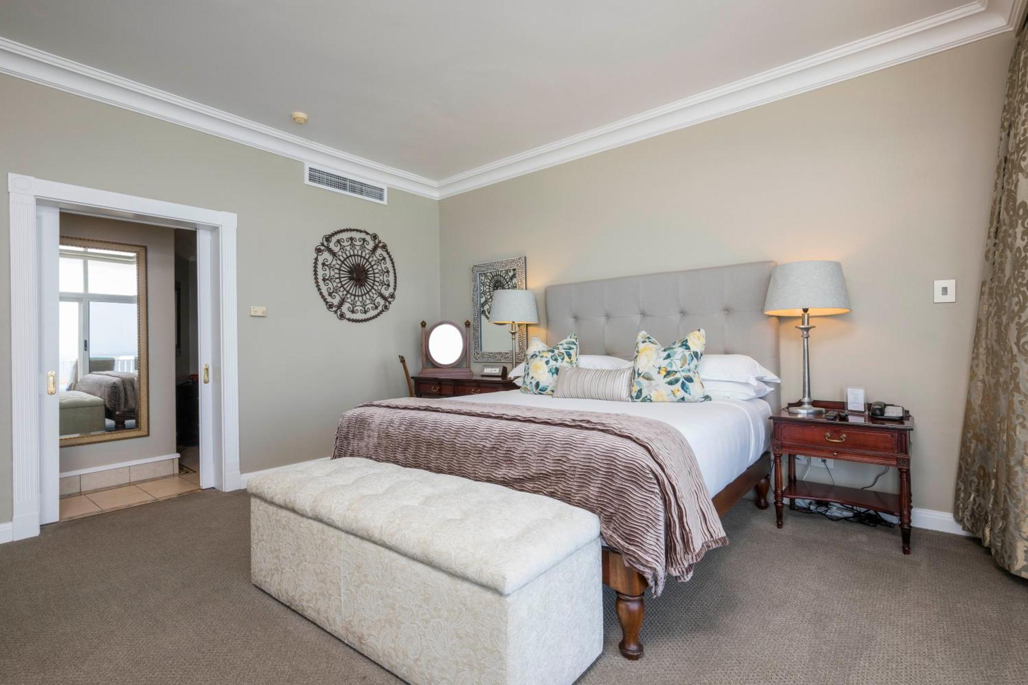 Beverly Hills Durban Luaran gambar A bedroom at the Cape Heritage