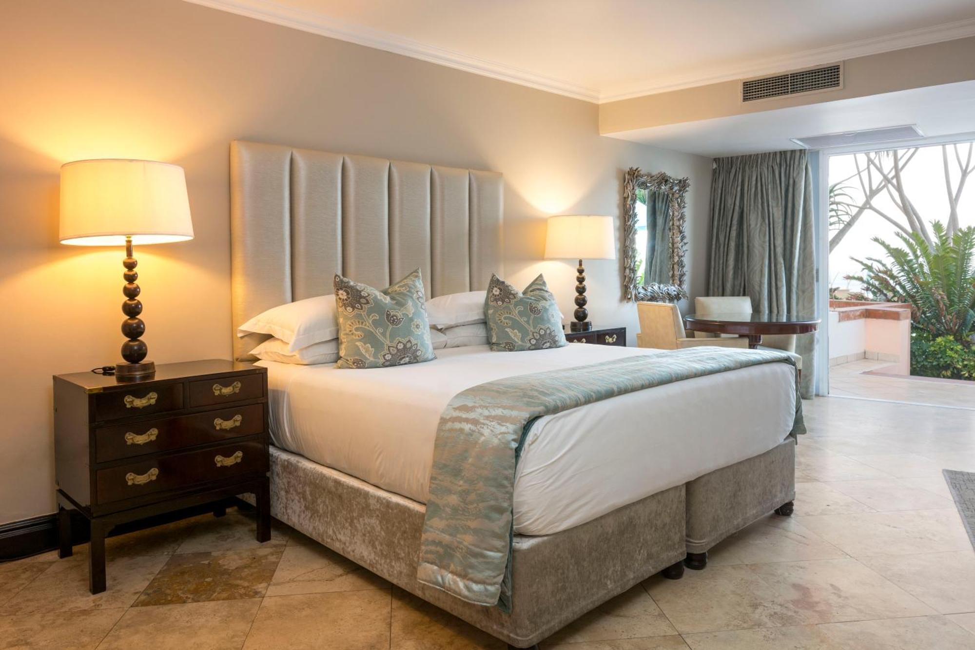 Beverly Hills Durban Luaran gambar A bedroom at the hotel
